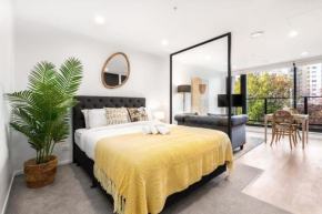 Relaxing Aircon Studio Living Beside Park in CBD - Pool & Gym